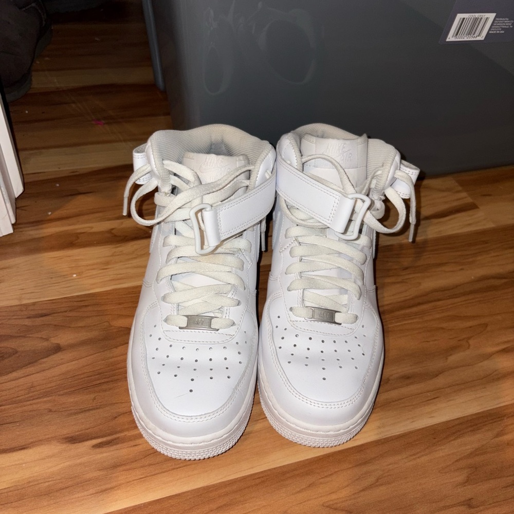 Nike Air Force mids